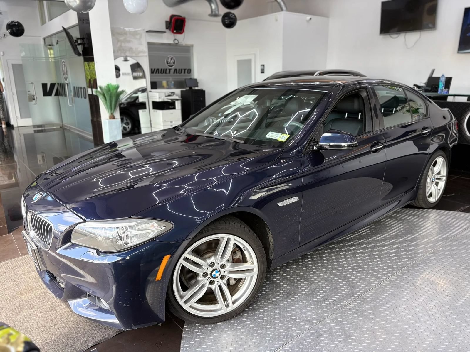 Used 2014 BMW 535i xDrive Sedan AWD/4WD image 1