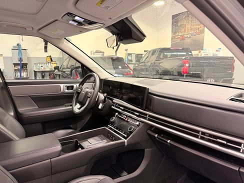 Used 2025 Hyundai Santa Fe XRT AWD/4WD image 29
