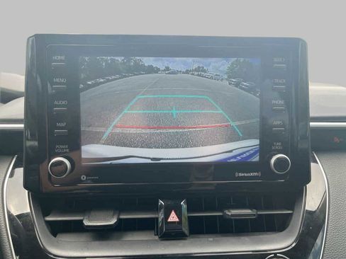 Used 2022 Toyota Corolla LE image 18