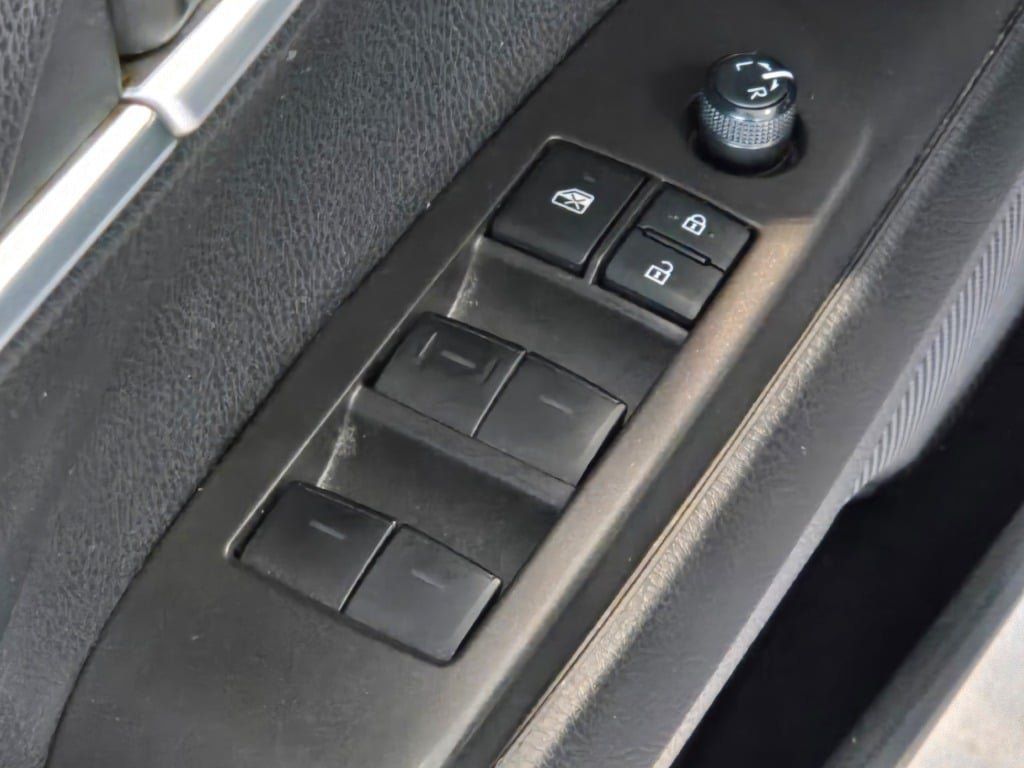 Used 2024 Toyota Camry SE FWD image 18