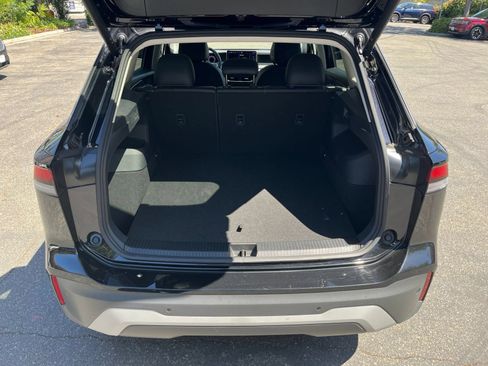 Used 2026 Volkswagen Tiguan SE FWD image 28