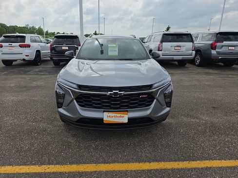 New 2026 Chevrolet Trax RS w/ Driver Confidence Package FWD image 3