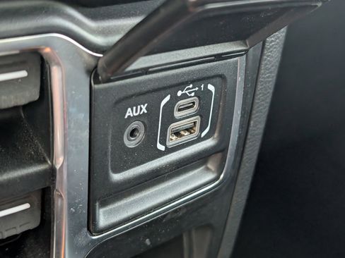 Used 2022 Jeep Wrangler Unlimited Sport w/ Sun And Sound Package AWD/4WD image 15