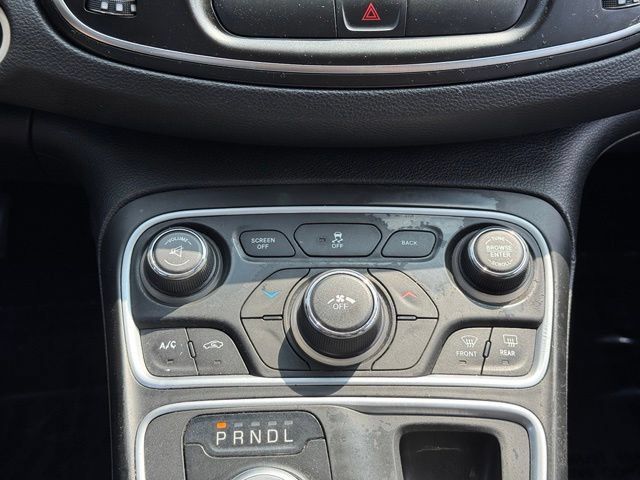 Used 2017 Chrysler 200 LX FWD image 11