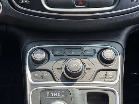 Used 2017 Chrysler 200 LX FWD image 11
