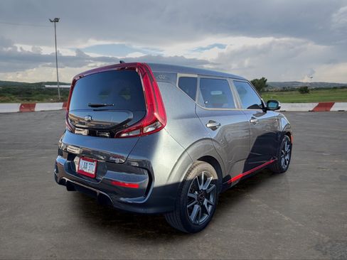 Used 2021 Kia Soul GT-Line FWD image 3