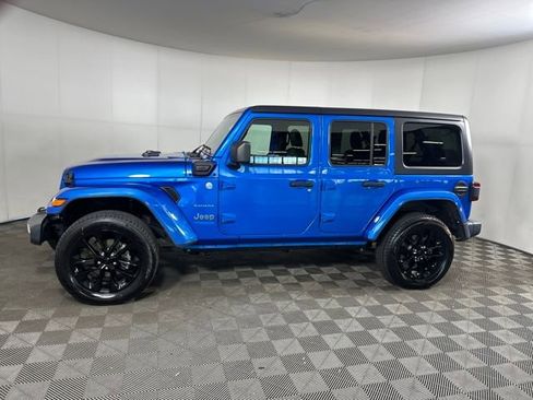 Used 2021 Jeep Wrangler Unlimited Sahara w/ Cold Weather Group image 6