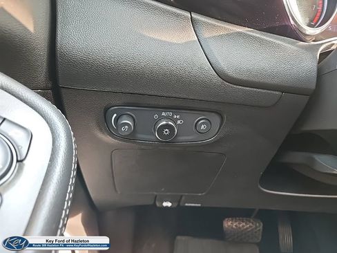 Used 2023 Buick Encore GX Preferred w/ Cold Weather Comfort Package AWD/4WD image 29