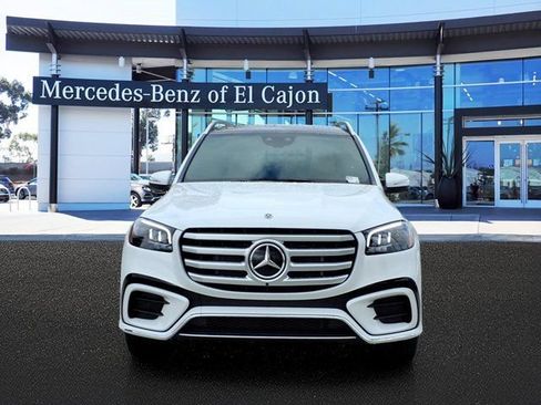 New 2026 Mercedes-Benz GLS 580 4MATIC image 2