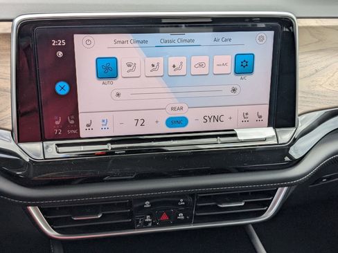 New 2026 Volkswagen Atlas SE image 23