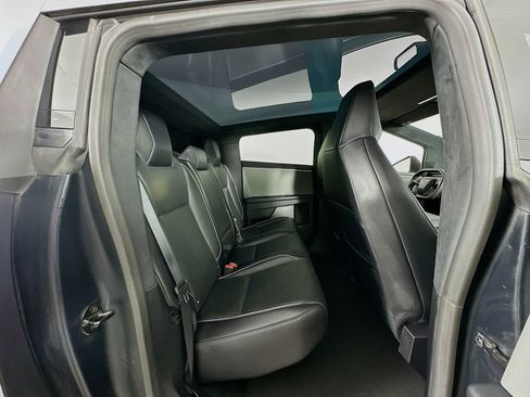 Used 2024 Tesla Cybertruck AWD Crew Cab image 29