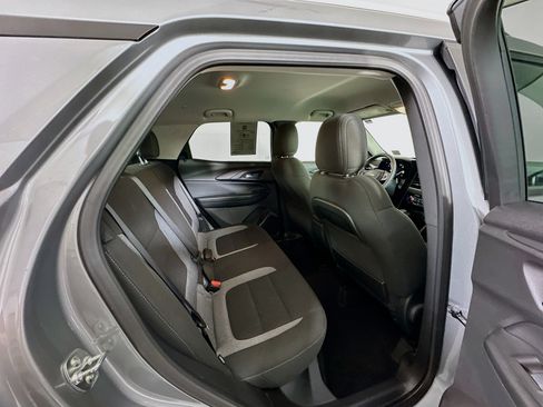 Used 2025 Chevrolet TrailBlazer LT AWD/4WD image 29