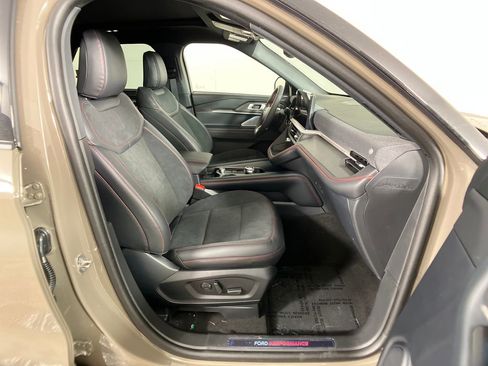New 2026 Ford Explorer ST w/ Sun And Sound Package image 5