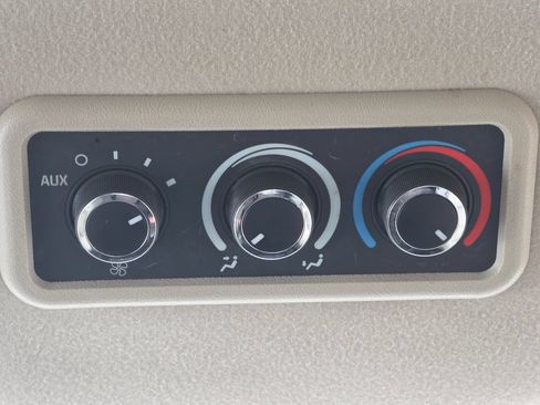 Used 2014 Chevrolet Express 3500 LT w/ LT Preferred Equipment Group RWD image 23