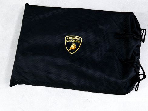 Used 2020 Lamborghini Urus AWD/4WD image 32