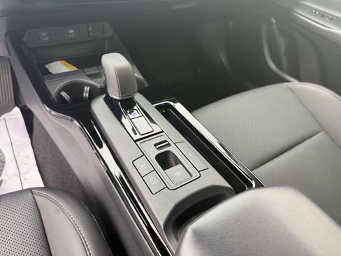Used 2024 Toyota Prius XLE FWD image 18