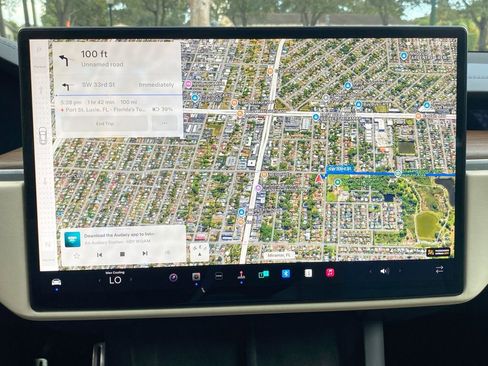 Used 2023 Tesla Model S Base image 14