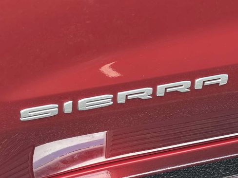 Used 2025 GMC Sierra 1500 SLT w/ SLT Premium Plus Package AWD/4WD image 43
