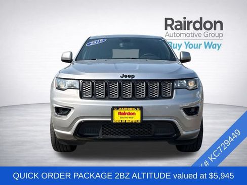 Used 2019 Jeep Grand Cherokee Altitude AWD/4WD image 2