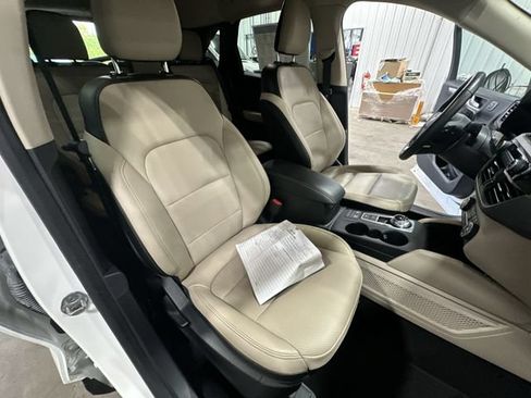 Certified 2020 Ford Escape SEL AWD/4WD image 32