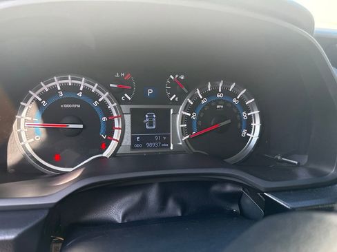 Used 2019 Toyota 4Runner TRD Off-Road AWD/4WD image 3