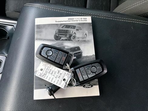 Used 2023 Ford F150 4x4 SuperCrew image 15