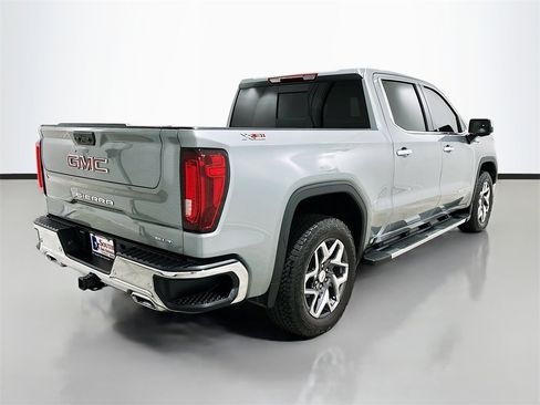 Used 2025 GMC Sierra 1500 SLT image 7