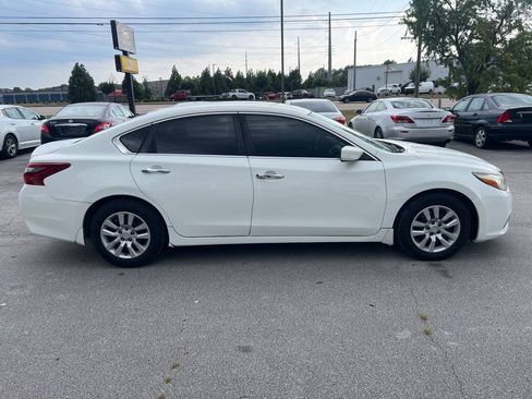 Used 2018 Nissan Altima 2.5 S w/ S Convenience Package FWD image 5
