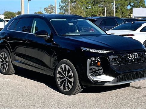 New 2026 Audi Q3 quattro 2.0T AWD/4WD image 2