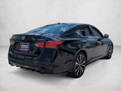 Used 2019 Nissan Altima 2.5 Platinum FWD image 5