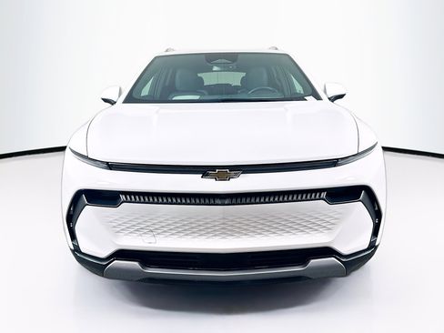 Used 2025 Chevrolet Equinox EV LT image 2