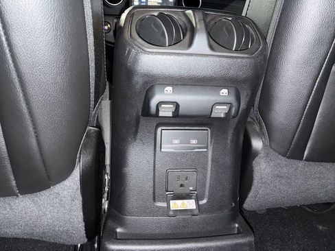 Used 2021 Jeep Wrangler Unlimited Sahara image 16