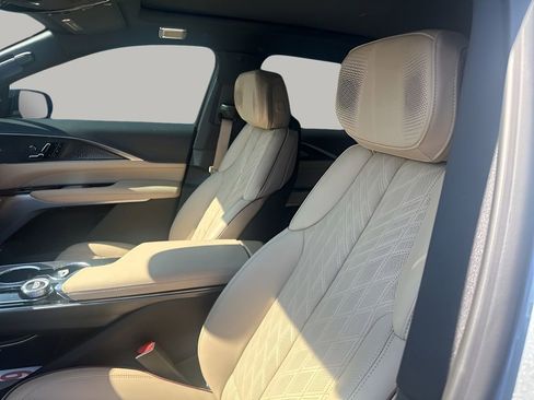 New 2026 Cadillac Lyriq Signature Luxury w/ Nappa Leather Package AWD/4WD image 24
