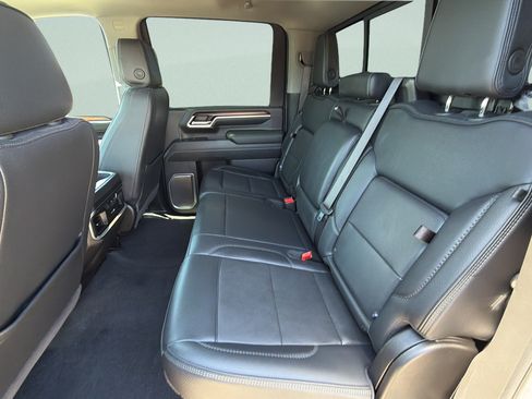 Used 2025 GMC Sierra 2500 Denali w/ Denali Reserve Package AWD/4WD image 15