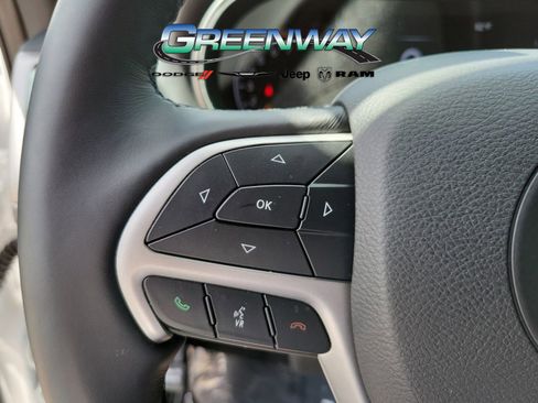 Used 2022 Jeep Grand Cherokee Laredo X RWD image 22