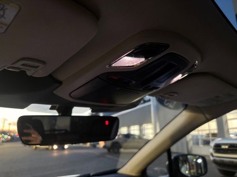 Certified 2025 Subaru Outback Limited w/ Popular Package #2 image 30