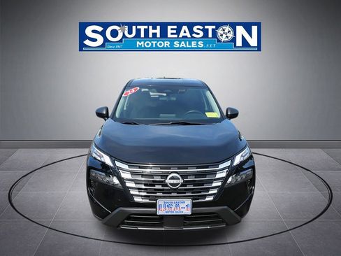 Used 2024 Nissan Rogue S AWD/4WD image 3