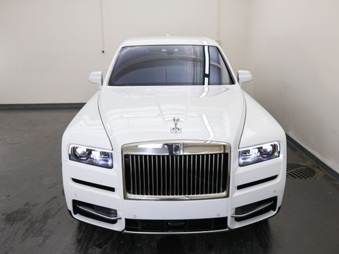 Used 2023 Rolls-Royce Cullinan image 11