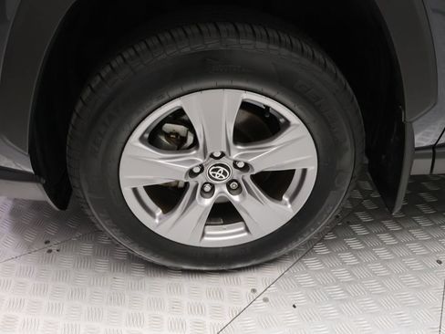 Certified 2025 Toyota RAV4 LE AWD/4WD image 4