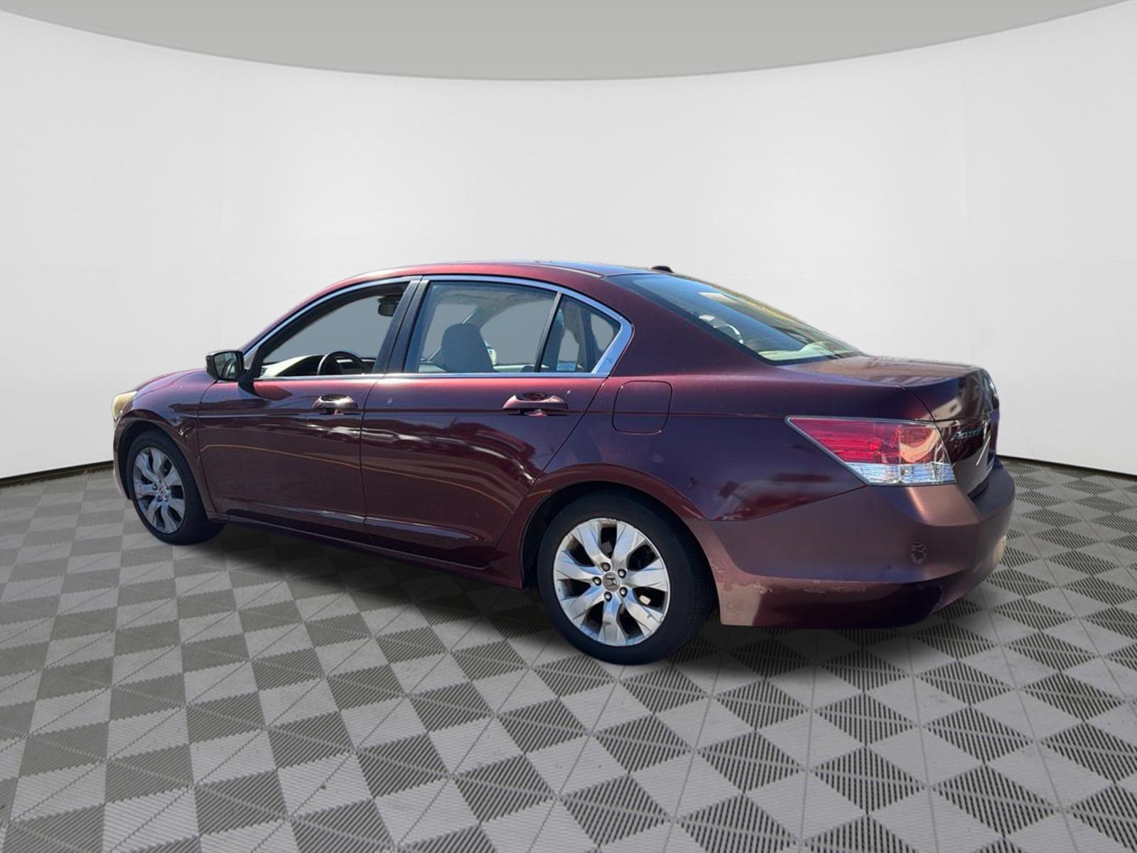 Used 2010 Honda Accord EX-L image 5