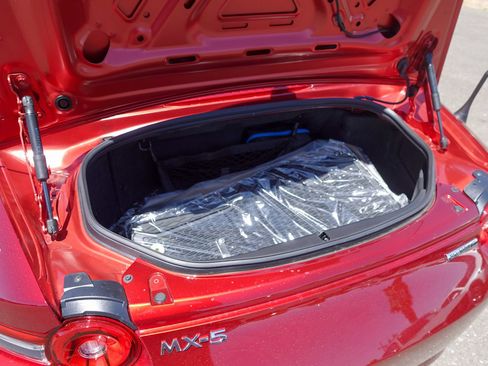 New 2026 MAZDA MX-5 Miata Grand Touring w/ Weather Package RWD image 25