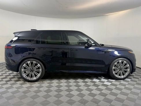 New 2026 Land Rover Range Rover Sport Dynamic SE AWD/4WD image 9