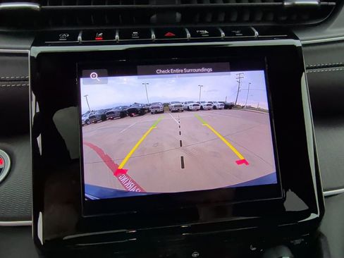 New 2025 Jeep Grand Cherokee Altitude image 24