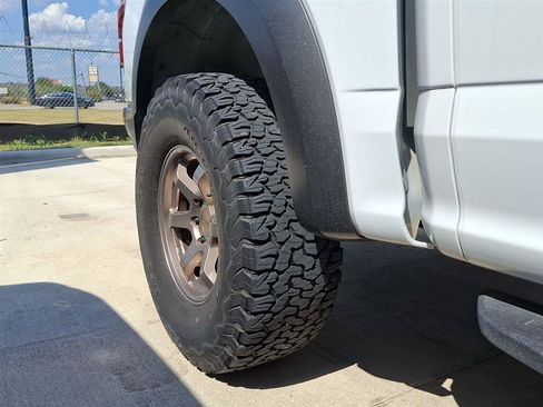 Used 2020 Ford F150 Raptor w/ Equipment Group 802A Luxury AWD/4WD image 7