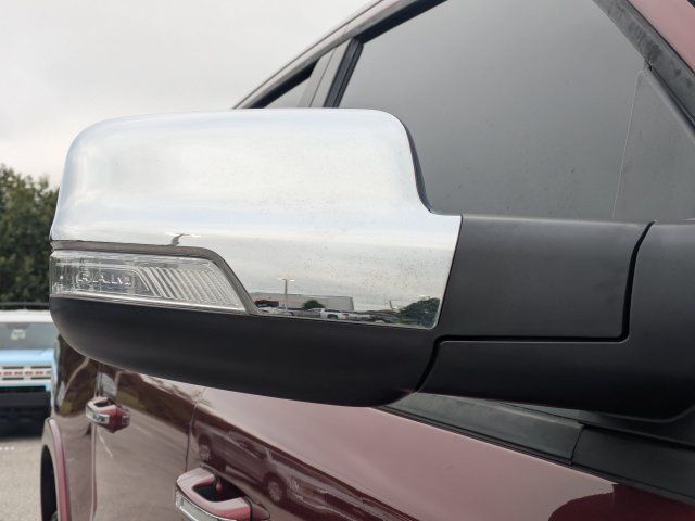 Used 2022 RAM 1500 Laramie AWD/4WD image 13
