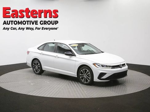 Used 2025 Volkswagen Jetta Sport FWD image 47