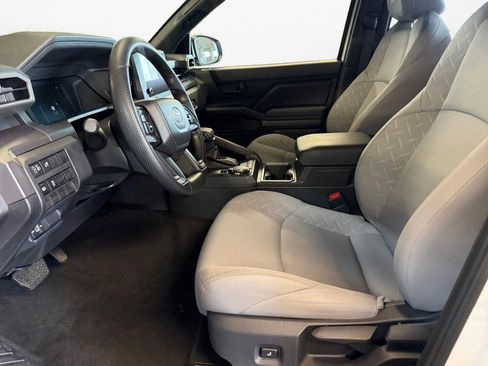 Used 2025 Toyota Tacoma SR5 image 9