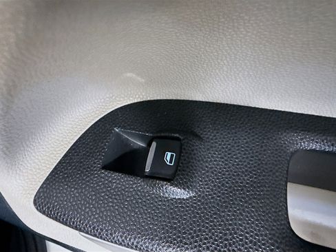 Used 2021 Ford EcoSport S image 30