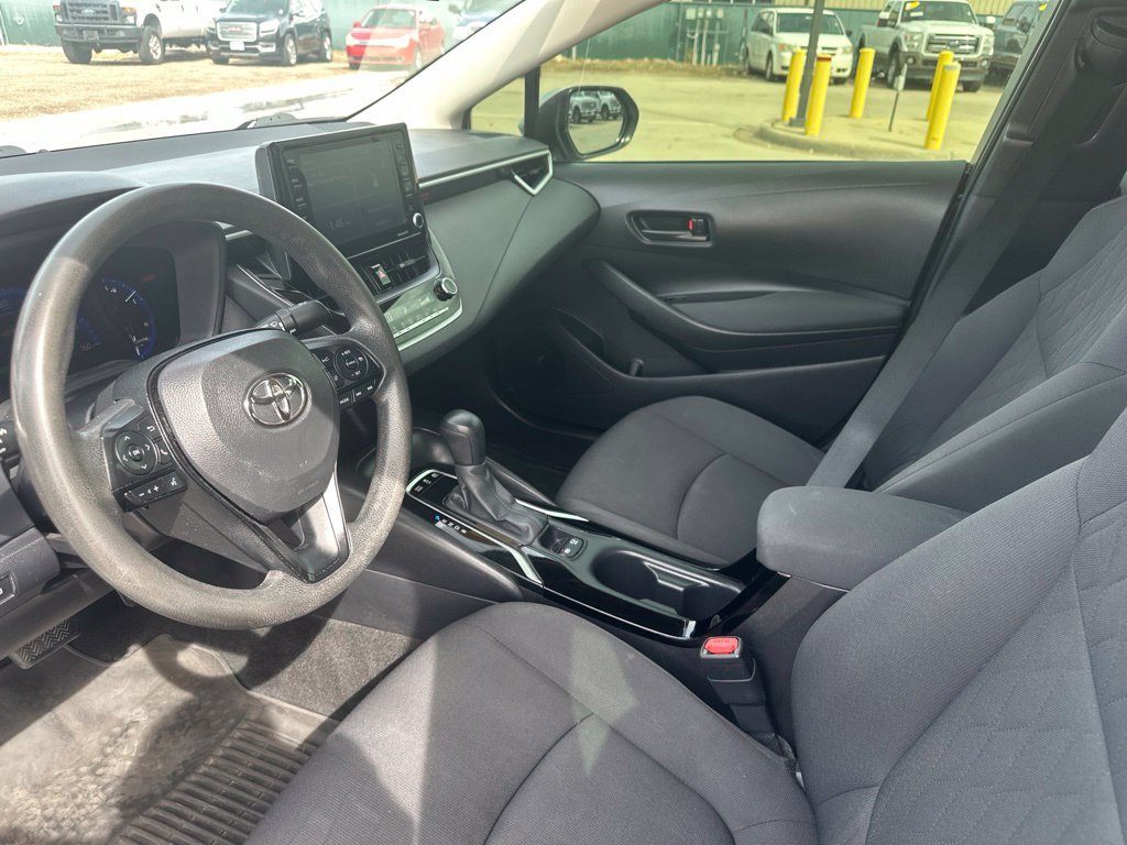 Used 2022 Toyota Corolla LE FWD image 14