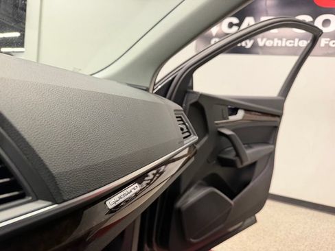 Used 2018 Audi Q5 2.0T Premium Plus w/ Premium Plus Package AWD/4WD image 40